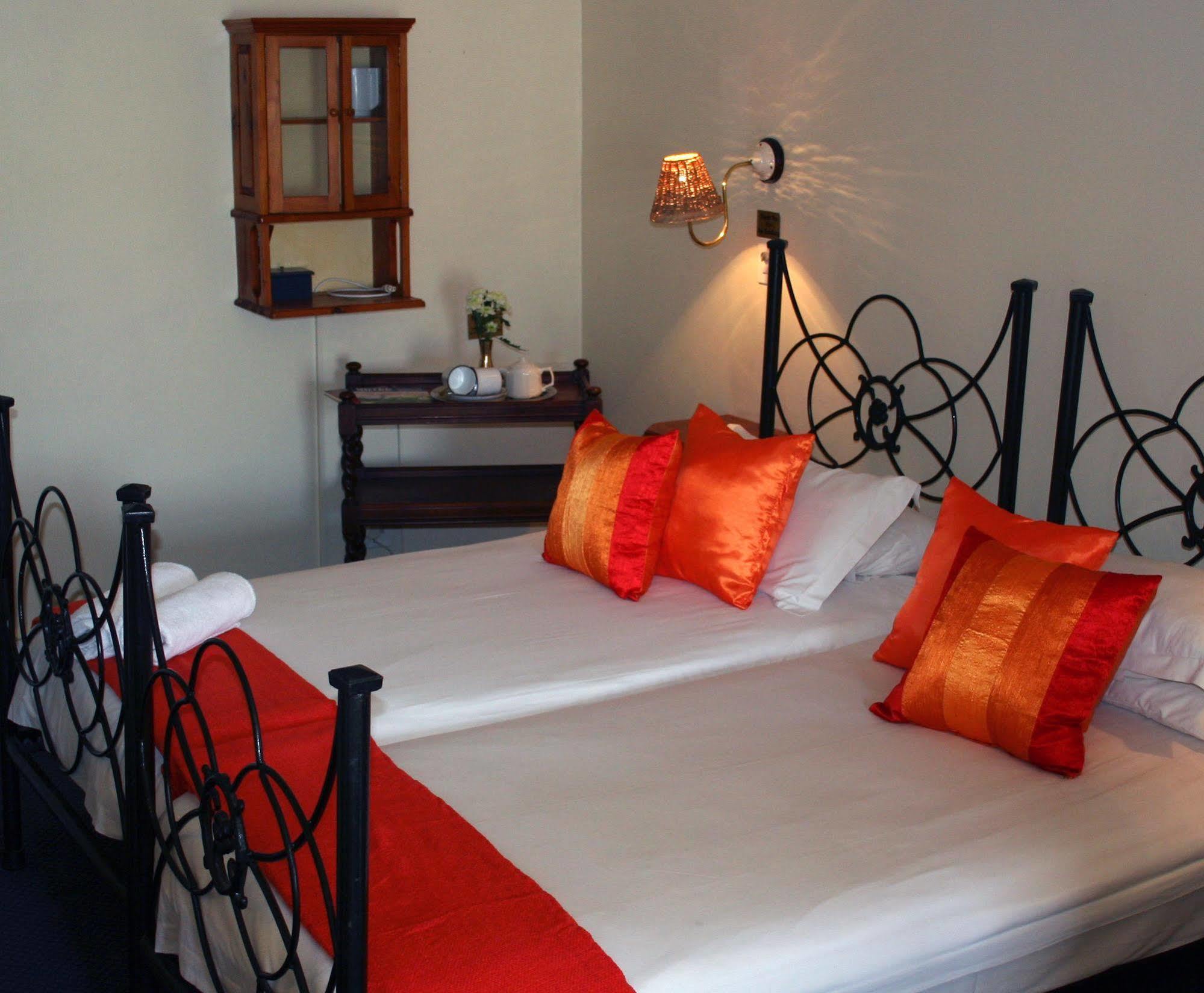 Wayside Inn Knysna Exterior foto